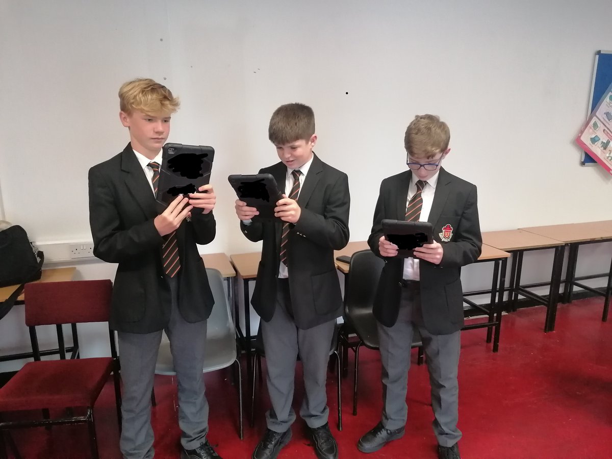 <a href="/5S_Discover/">5*S - Space, Surveyors & Students</a> introduced students to Copernicus data, GIS &amp; the <a href="/SDGoals/">#COP30</a> 📡 <a href="/CorkCbc/">CBC Cork</a> have been fortunate to secure a 3⃣ day visit from Geomentors from <a href="/MaynoothUni/">Maynooth University</a>👍450 students attended workshops to demonstrate the uses of satellite earth observation🛰️ Thanks to <a href="/JonathanFaull/">Jonathan Faull</a> 🌎