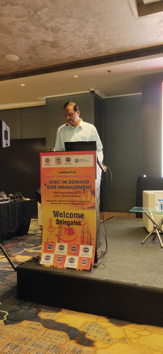 RUMSLimited's tweet photo. Workshop on DISCOM-DSM conducted at Indore,16/09/2022 supported by @beeindiadigital. About 50 Engineers &amp; officers from,@MPEBIndore,@SwachhIndore ,@IndoreSmartCity and subject experts from across country attended.Various energy conservation options were discussed in the workshop. https://t.co/DAPUOVGJzw