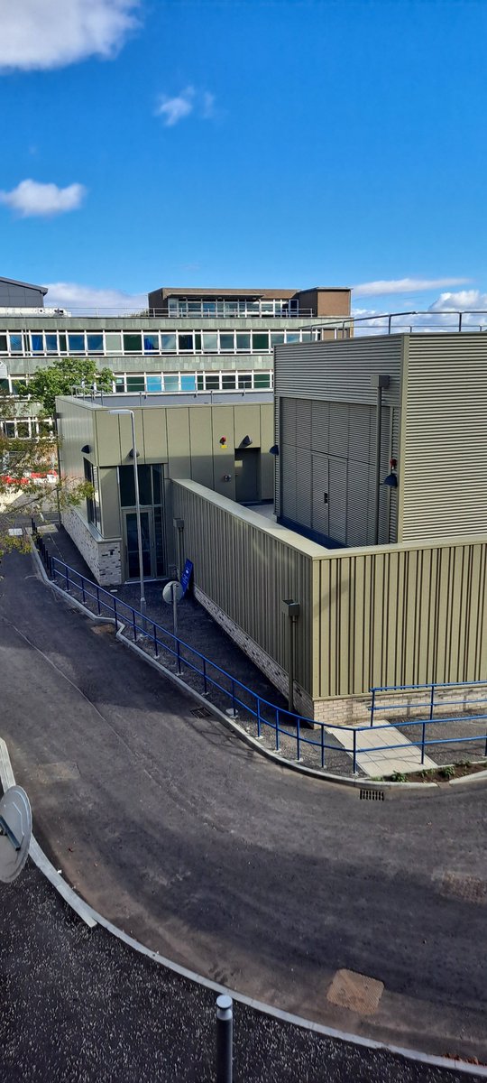 WghLothian's tweet photo. The new building to house additional Linear Accelerator capacity for radiotherapy treatments for cancer patients across the East of Scotland is nearing completion at the Edinburgh Cancer Centre @ WGH @NHS_Lothian https://t.co/aw9MSoqRCj
