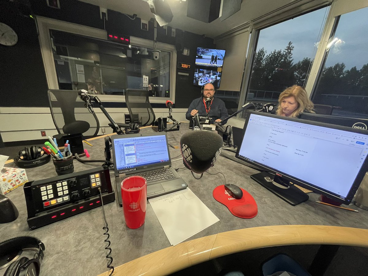 LorenMcGinnis's tweet photo. Connective tissue. This morning’s @CBCEyeopener is powered by Northern coffee. Also sugar (donuts). Good morning, folks. https://t.co/K3bLa47dVd