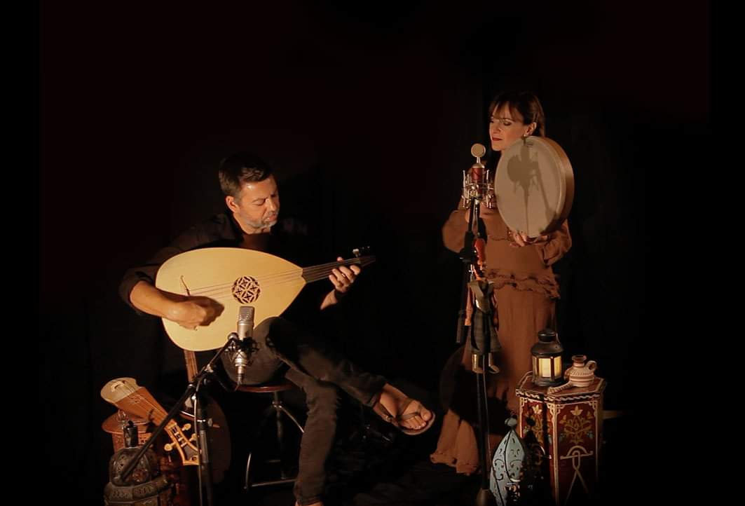 Próximo #concierto:
𝐀𝐥 𝐀𝐧𝐝𝐚𝐥𝐮𝐬, 𝐦ú𝐬𝐢𝐜𝐚 𝐲 𝐩𝐨𝐞𝐬í𝐚 🎵
Sara Marina &amp; Emilio Villalba 
Hoy, viernes 16, a las 20.00h⏰ en #Paradas, #Sevilla
📍Sala la Comarcal. Entrada libre.👌
¡Os esperamos!
emiliovillalba.com
#alandalus #musicaantigua #musicaandalusi