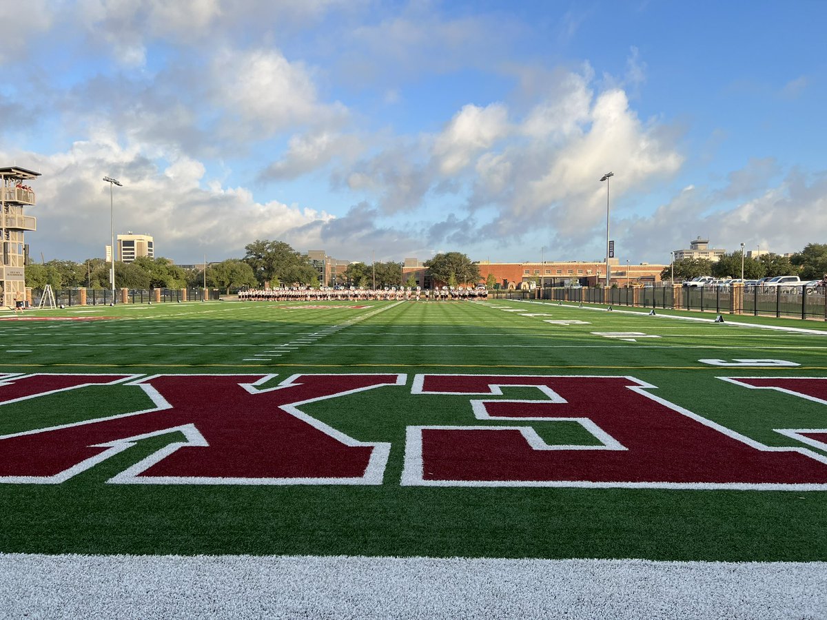AggieVPRamirez's tweet photo. NO better way to start a Friday morning than with the Fightin’ Texas Aggie Band! Flawless execution! Can’t wait to see them at halftime tomorrow! BTHO Miami! Whoop! @AggieCorps @Aggie_Band @TAMUCommandant @TAMU @AggieNetwork @TAMUDSA https://t.co/qkv1mzHEbf