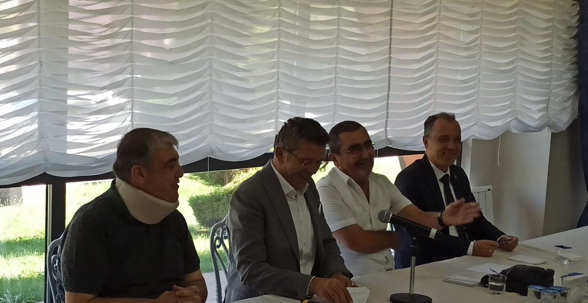 Ozturkdenizli's tweet image. Denizli’deki İlçe başkanlarımızla önümüzdeki seçim öncesi hazırlıklarımızı, ilçe özelindeki durum analizlerini ve önerilerini değerlendirdiğimiz verimli bir istişare toplantısı yaptık.
Biz hazırız,dersimize çalışıyoruz ....