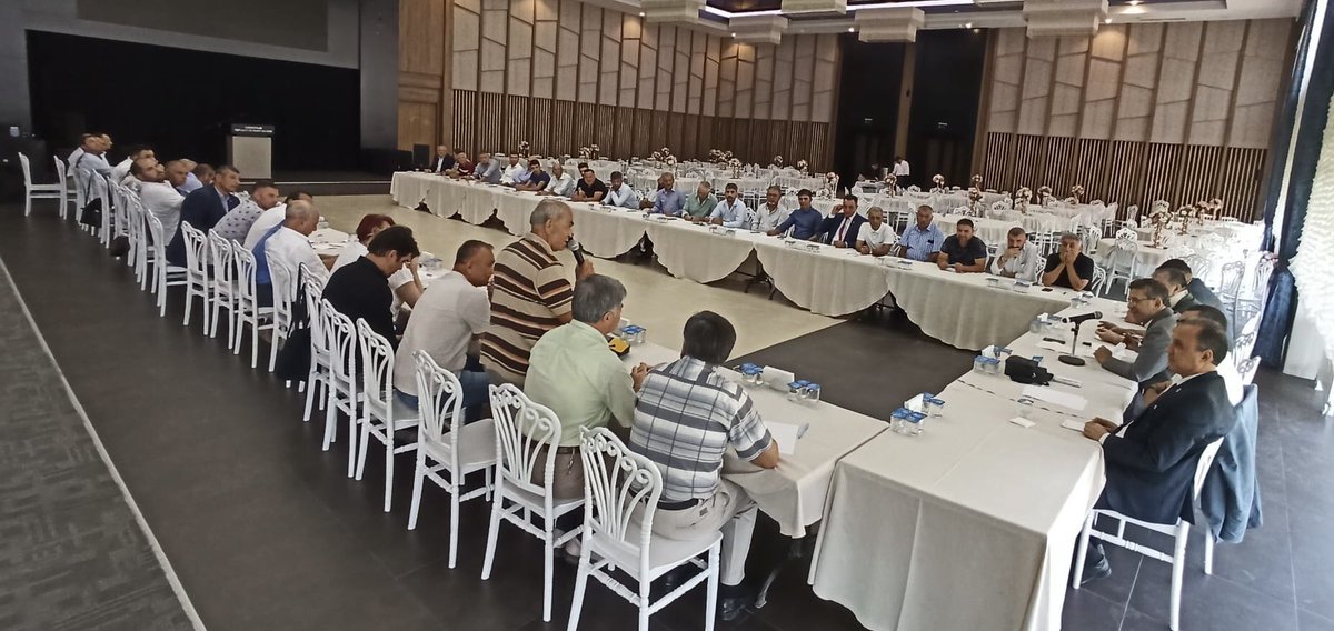 Ozturkdenizli's tweet image. Denizli’deki İlçe başkanlarımızla önümüzdeki seçim öncesi hazırlıklarımızı, ilçe özelindeki durum analizlerini ve önerilerini değerlendirdiğimiz verimli bir istişare toplantısı yaptık.
Biz hazırız,dersimize çalışıyoruz ....