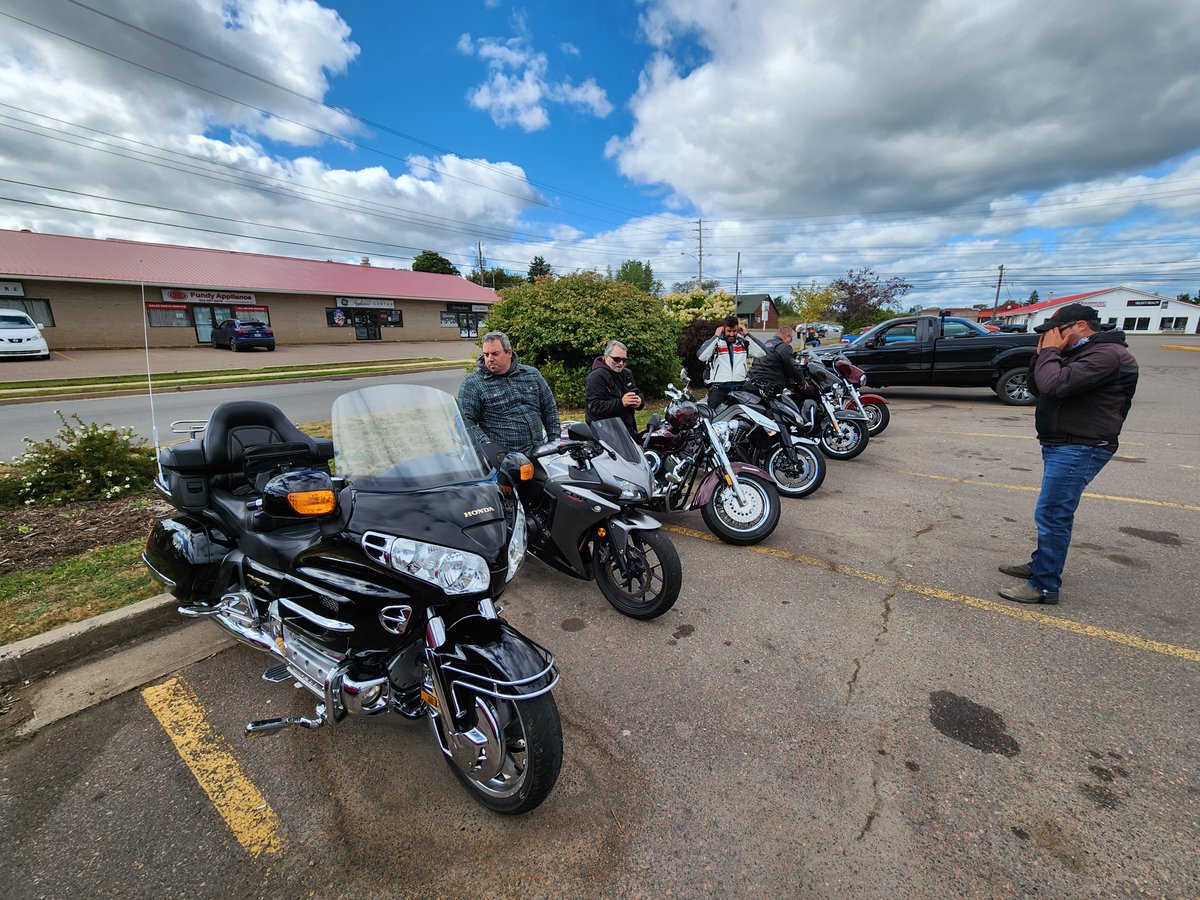 NortheasternPro's tweet photo. Hitting the open roads with clients has become an annual tradition. While the riding was a little cool – these guys were all looking pretty chill! #protectionpartners #securitysolutions #clientappreciation https://t.co/aUQ6ri35D0