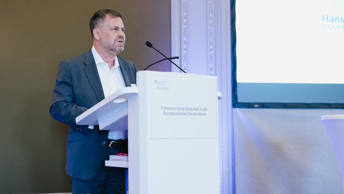 Welche ESG best practices gibt es, wie sind die anwendbar und welcher Ansatz ist der mit dem größten Erfolg? Insights dazu gibt es bei der Paneldiskussion in der Schweizerischen Botschaft in Berlin. 

#schweizerischebotschaft #esg #panel #nachhaltigkeit #wuestpartner