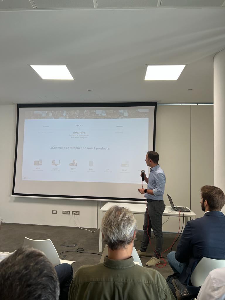 1Control_it's tweet photo. 1Control è stata selezionata per il 2° Bootcamp di #HabiTech, acceleratore di #proptech e #ediliziasostenibile di @GruppoCDP insieme a @Digital_Magics e @MassChallenge
Abbiamo raccontato il nostro percorso di crescita e gli obiettivi futuri, per #innovare il mondo degli accessi🔑 https://t.co/5K7SdUAFU8