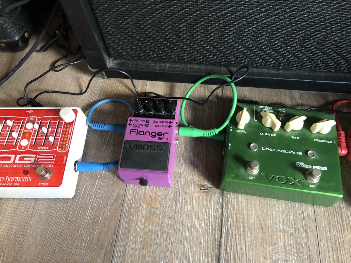 jobbais's tweet photo. Na bijna 10 jaar het maar weer eens uit de kast gehaald.
Ze zeggen dat je het nooit meer verleerd maar man man.. het valt vies tegen.
Eerst maar eens de snaren vervangen.
#ibanez #js1200  @ibanezofficial #guitargear https://t.co/QT1LCozLbr