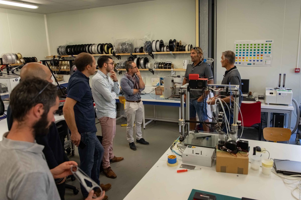 UBS_universite's tweet photo. 🌊Nouveau Master Ingénierie Marine : l'UBS s'associe au #ZephirProject / @marc_amerigo !

Performance sur l'eau au service de l'éco-conception et des énergies renouvelables : les étudiants vont proposer de nouveaux concepts d'équipement @antoinealbeaun 
👉 https://t.co/46EDtRv3Em https://t.co/J5LL1OTUXr