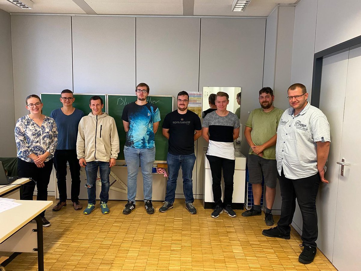 biaulm's tweet photo. Ein herzliches Willkommen liebe BäckermeisterInnen 👩‍🍳👨‍🍳

Ein spannendes Jahr rund um das Bäckerhandwerk hat begonnen. Du bist GesellIn und bereit für einen Meistertitel? Dann melde dich zu unserem nächsten Kurs an.

Link 📲: https://t.co/6qSF9XUzCq

#bäckerhandwerk #ulm #biaulm https://t.co/NdpTq5QsC1