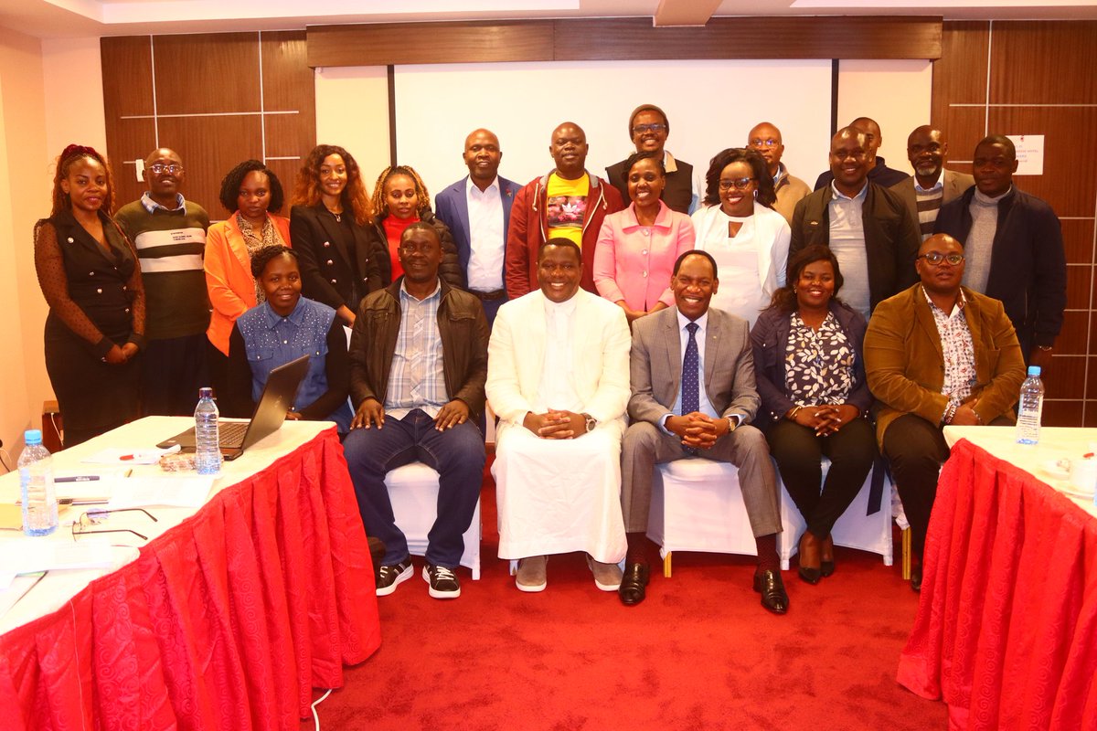 TheMCSK's tweet photo. Our CEO @EzekielMutua  alongside @kampkenya CEO CS Maurice Okoth having a meeting with all MCSK- KAMP- PRISK Regional Managers across the country at Waridi Hotel, Nairobi, to discuss Copyright collection strategies and compliance. https://t.co/Kq178fXAA8