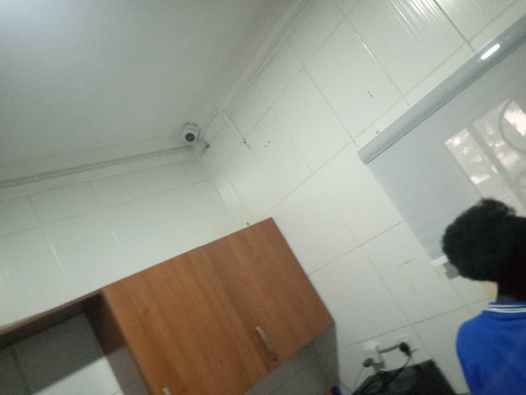 akyguest's tweet photo. Installing CCTV cameras can not only serve as a strict deterrent and provide your employees a safer place to work, but also ensure any such reprehensible activities are caught in the act.

#Vendease #Abuja #CCTV #Security https://t.co/5Ml3fKu94C
