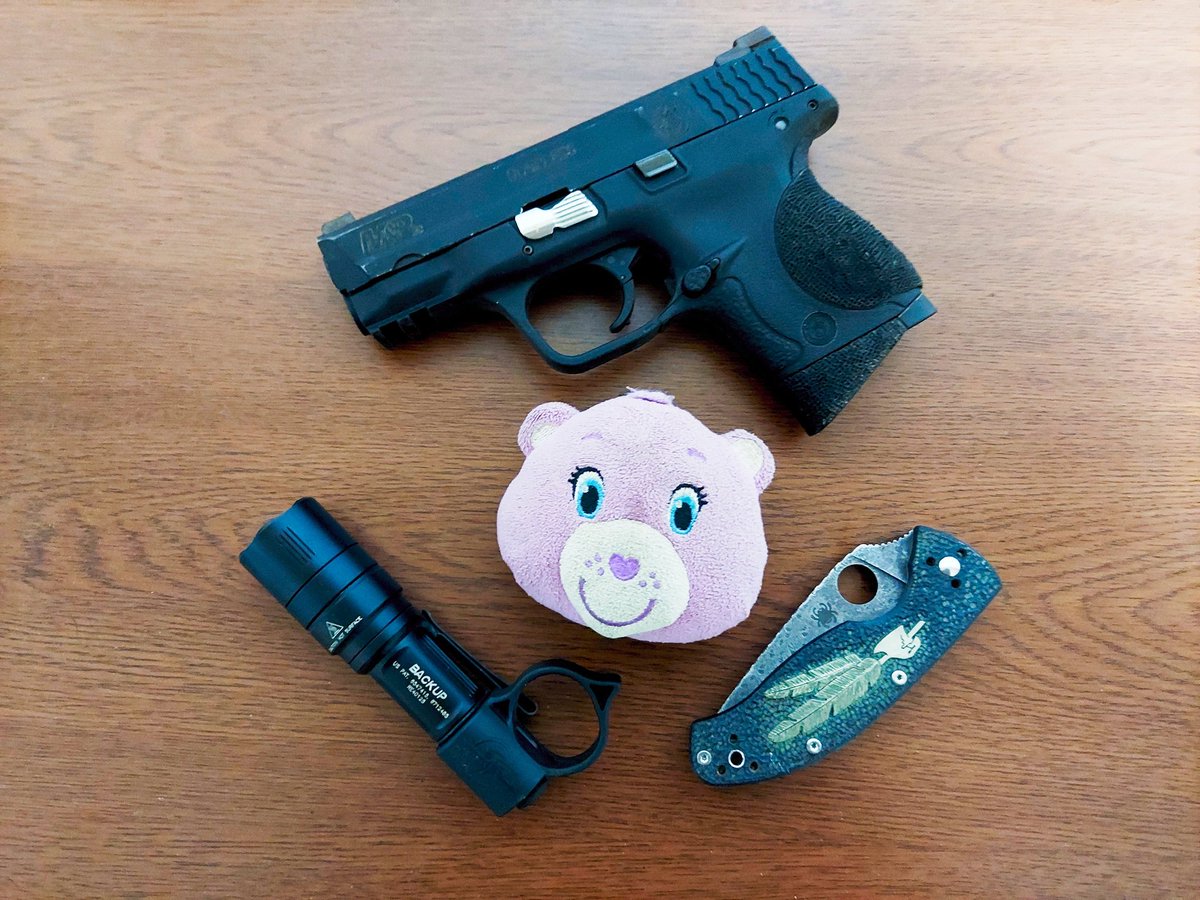 hg4eHPzmvVIEmWD's tweet photo. #妄想EDC #SmithAndWesson #MandP #9C #Compact #VTAC #VaikingTactics #Spyderco #Tenacious #DavidYellowHorse #スパイダルコ #SUREFIRE #EB1 #BackUp #シュアファイア #Thyrim #Swichback #もりまんタクティカル https://t.co/LFjVRDthRR
