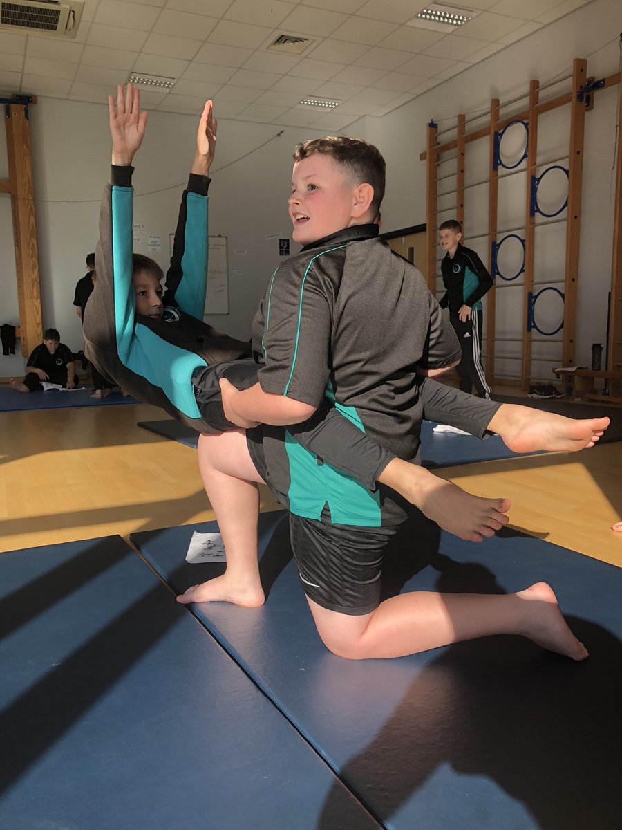 Team_MaltbyPE's tweet photo. 8T performing some solid paired balances in gymnastics this morning. The boys showed great resilience to show key skills! #resilience #keydriver #teammaltby #gymnastics https://t.co/Qs7JY8RoCv