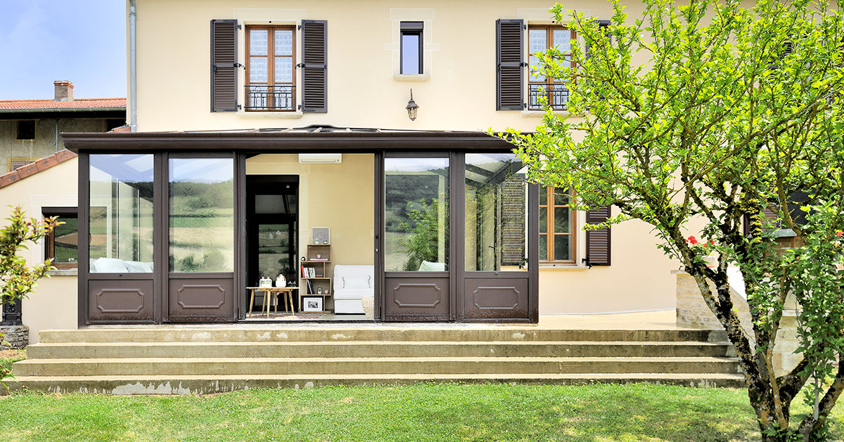 🧐 4 choses à savoir avant de construire une #véranda chez soi : vie-veranda.com/blog/325/4-cho…