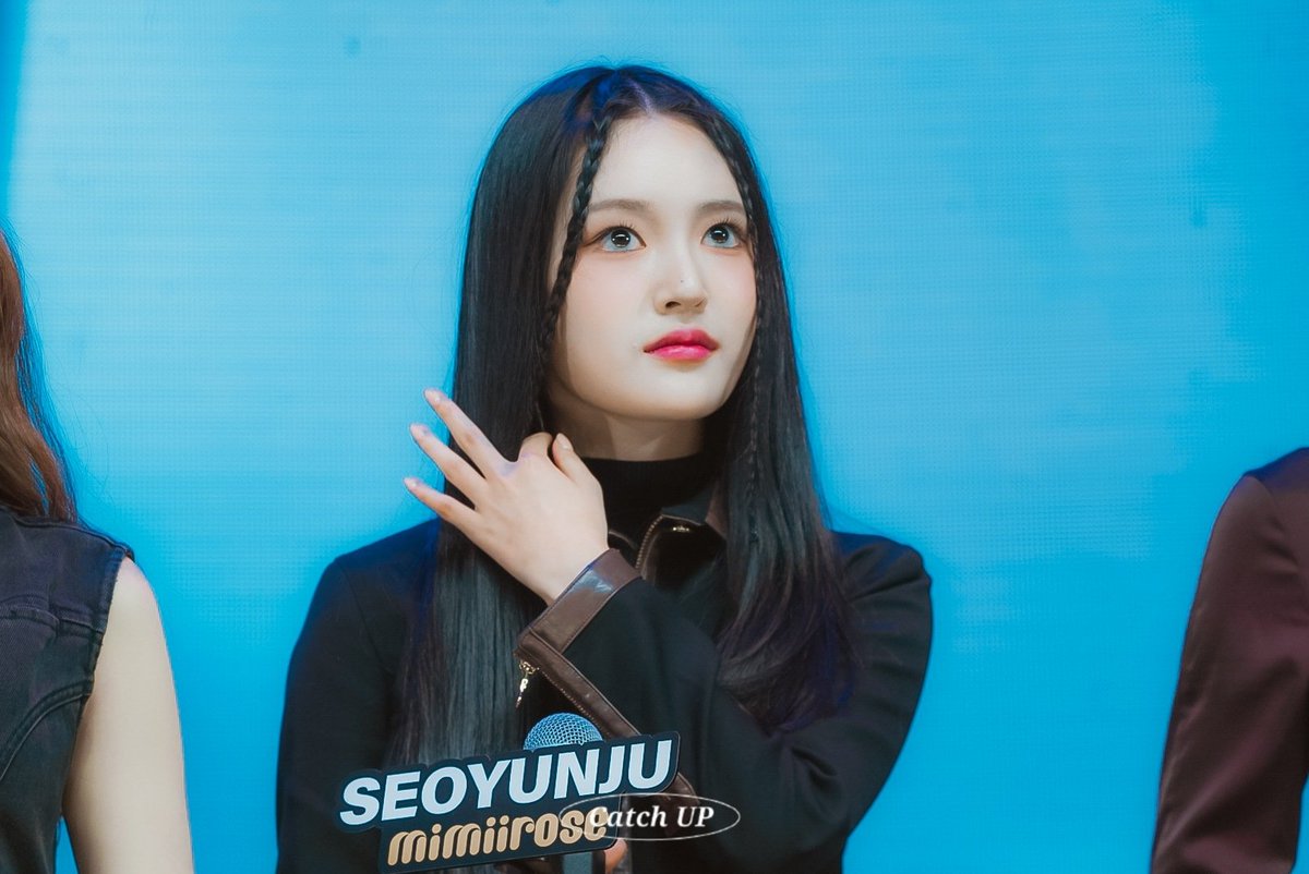 mimiirose_yz's tweet photo. 220916 데뷔 쇼케이스 
#미미로즈 #mimiirose #서윤주 #윤주  @mimiirose_YESIM https://t.co/Tpi7L8V6SE