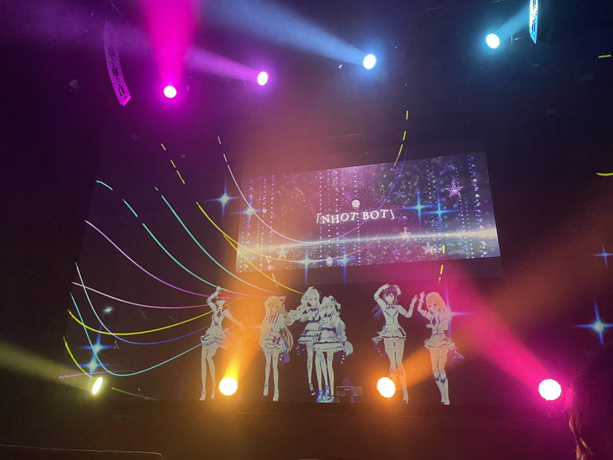 Vrnonpro's tweet photo. Mixalive TOKYO( #ミクサライブ 東京)見てきた!
池袋のサンシャイン行く通りでアクセスしやすいし、ゲーセンのアドアーズが目印。
常設で投影できる&B1階(160席前後)と6階(250-300席)でできるので、VTuberのライブとか、キャラのライブ、リアルのイベントもできるし、使い勝手良さそう。
#VAPOLLO https://t.co/GY4AoUJnSv