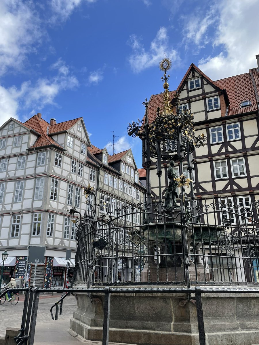 Day 2: attending the <a href="/SELINAHorizonEU/">SELINA Project (Horizon Europe)</a> 🇪🇺 kick-off meeting at Leibnizhaus Hannover. On pictures some of the Bulgarian 🇧🇬 partners from science and business sector: NIGGG-BAS (<a href="/BgSciencesBAS/">Bulgarian Academy of Sciences</a>) and Macroplan Ltd.