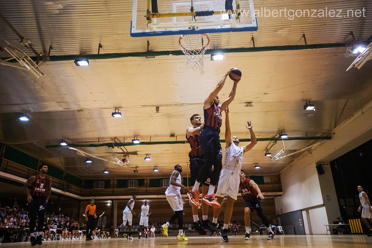 L' <a href="/UCAMMurcia/">UCAM Murcia</a>  i <a href="/BASKONIA1959/">BASKONIA</a> donen espectacle ACB a les #BorgesBlanques. El <a href="/CBBORGES1/">CB.BORGES-GARRIGUES</a> va organitzar ahir un nou amistós de pre-temporada. Els de Múrcia van sentenciar amb 12 triples de 12 intents. Més informació, avui a <a href="/SEGREcom/">SEGRE</a> : segre.com/noticies/espor…