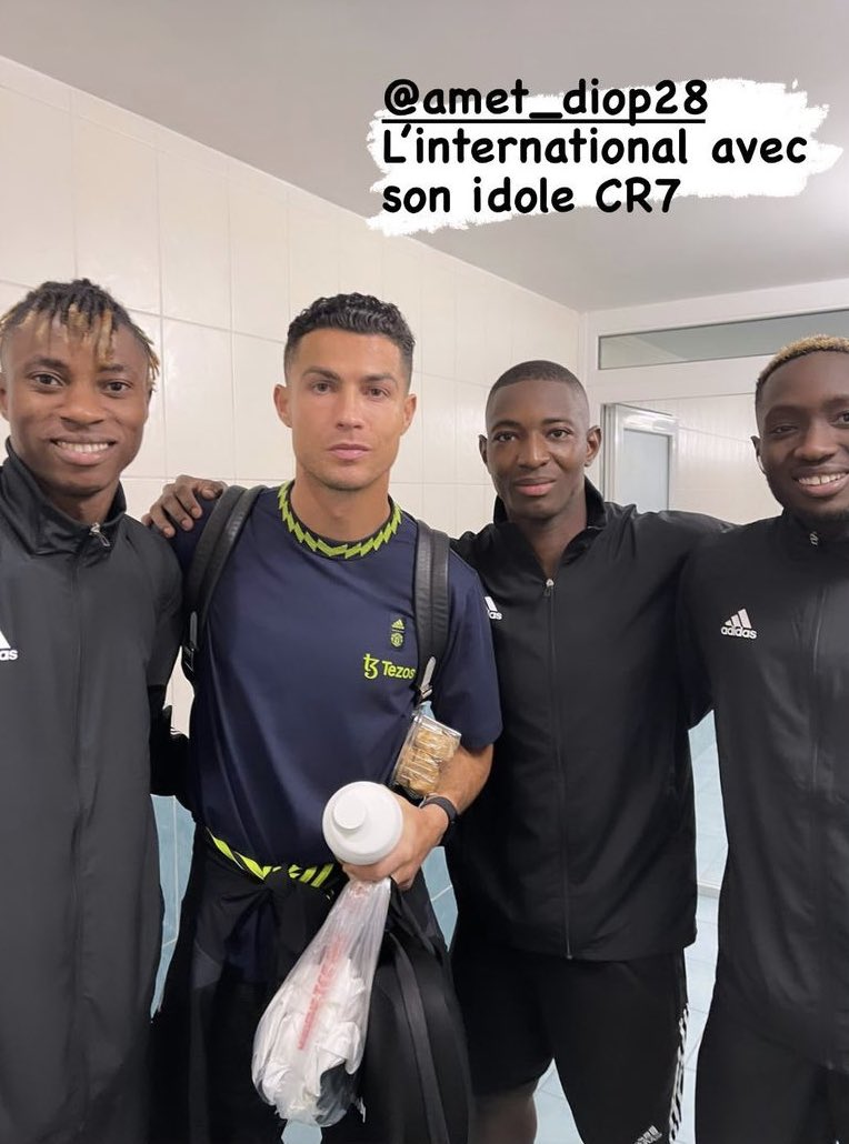 CristianoXtra_'s tweet photo. Cristiano Ronaldo with Sheriff players yesterday ���️ https://t.co/z03y2B02ww