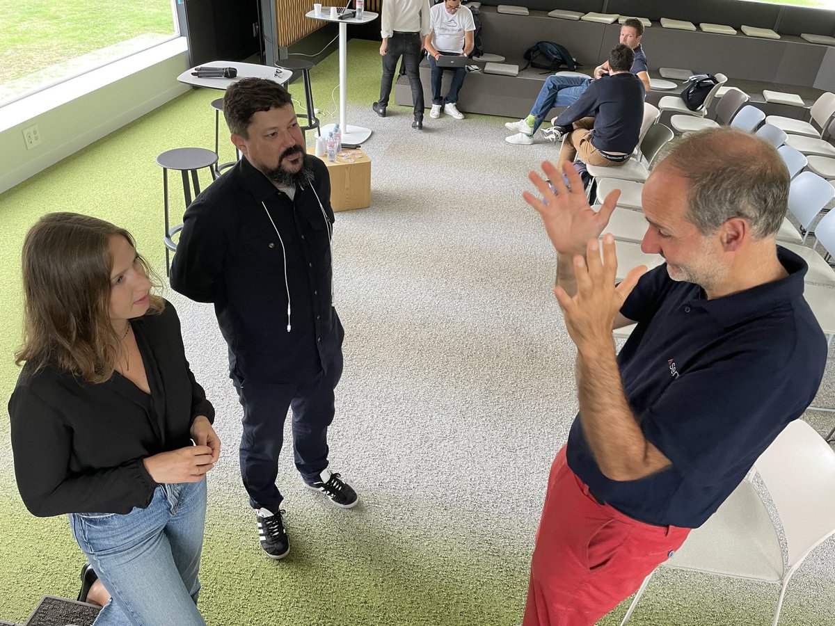 off7_'s tweet photo. Retour sur 5 (incroyables) saisons d’accélération #OFF7 chez @OuestFrance. L’occasion de revenir sur quelques belles collaborations avec @ADMAXio @nothing2install @Semji_fr @Logora_officiel.
Qui de mieux pour présenter ces résultats que les startups et leurs parrains ? 🔥 https://t.co/AP5SfzbTjs