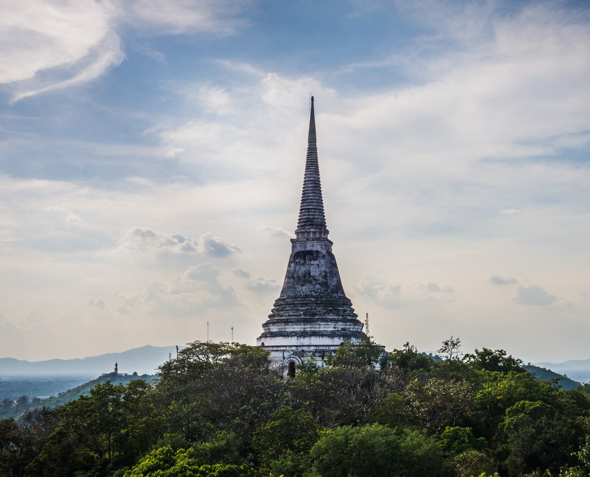 RandomAsia's tweet photo. Very nice historical place to visit if you’re in Petchaburi. 🌅📷✨⭐️🍃💦🌿 One day only 554 Baht✨

More details: https://t.co/Z5lJdzSLdc

#randomtravelasia #thailand #relax #PhraNakhonKhiri #Khao Wang #Phetchaburi #travel https://t.co/YqfImVWpbp