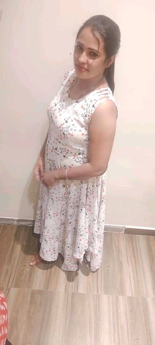 Dm me guys 👅
I will open my clothes.
Iam in mood baby