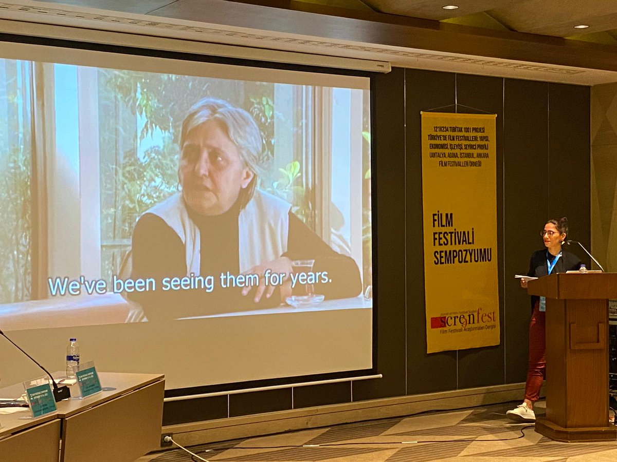 filmfestivalsym's tweet photo. Galatasaray Üniversitesi'nden Ece Vitrinel'in, "Nedir Bu “Festival Filmi” Denen Garabet? İmkânsız Bir Tanım Üzerine Düşünceler" başlıklı sunumuyla altıncı oturuma devam ediyoruz. @altinkozaff @screenfestjrnl #filmfestivalsymposium2022 #symposium2022 #screenfest https://t.co/SE9U5UuVPg