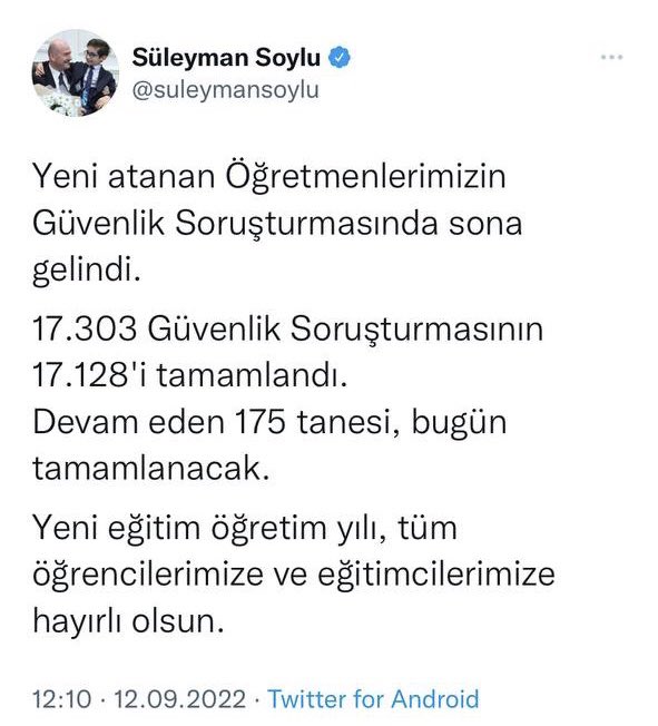 kamudanhaber's tweet photo. Sayın Bakanımız @suleymansoylu hayırlı Cumalar.
Öğretmenlerimiz size bir mesaj iletmemizi istedi. Elçiye zeval olmazmış.
Sizin güvenlik soruşturmaları İle ilgili verdiğiniz sözler ve talimatlarınız maalesef Valileriniz tarafından yerine getirilemedi
Öğretmenler göreve başlayamadı https://t.co/YMTdpwG89G