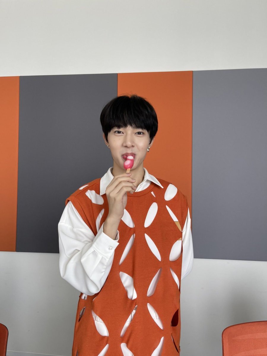 pinkarea4's tweet photo. สมมติว่าน้องฝ้ายคือนางเอกละแกดูดิ นางเอกฟิตเว่อ เข้าฟิตเนสแบบสับ ละแกดูพระเอกฉัน ยืนดูดไอติมจ๊อบแจ๊บ 55555555555555555555555 https://t.co/PVh1zRUZJE