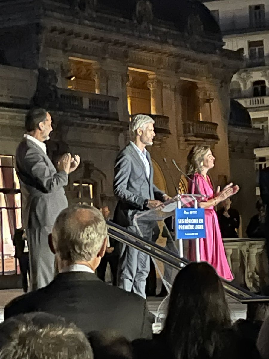 « Faites nous confiance! »
<a href="/RenaudMuselier/">Renaud Muselier</a>  et les présidents de <a href="/Regionsdefrance/">Régions de France</a> appellent une décentralisation de la « confiance du dernier km » pour et avec les  Régions. 
Les #gazverts issus des déchets du territoire font leur part pour cette souveraineté. A soutenir 👍