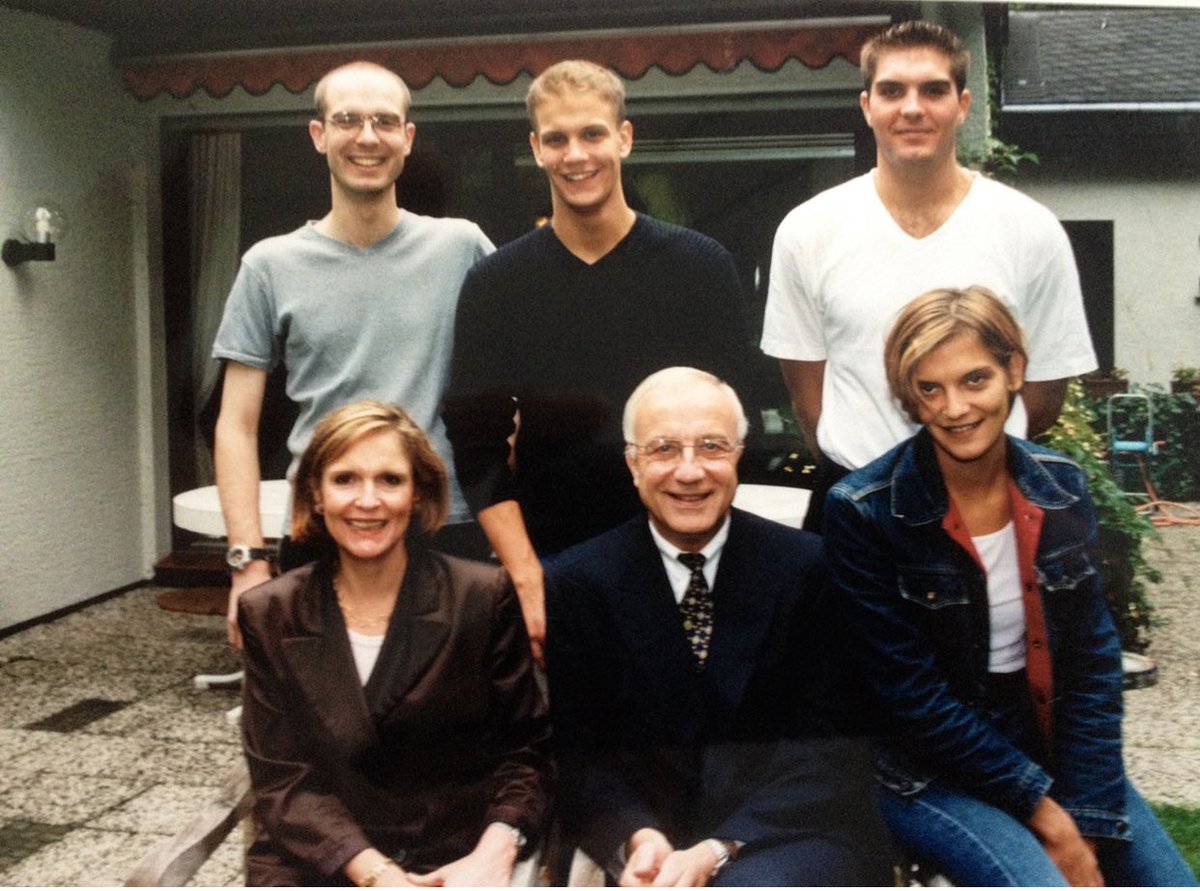 Rest in Peace, Dad! We have lost a great journalist and the best father one could imagine. We are all in great grief but bow to the amazing life‘s work and say thank you for everything you have given us. In eternal love. The Pleitgen Family.