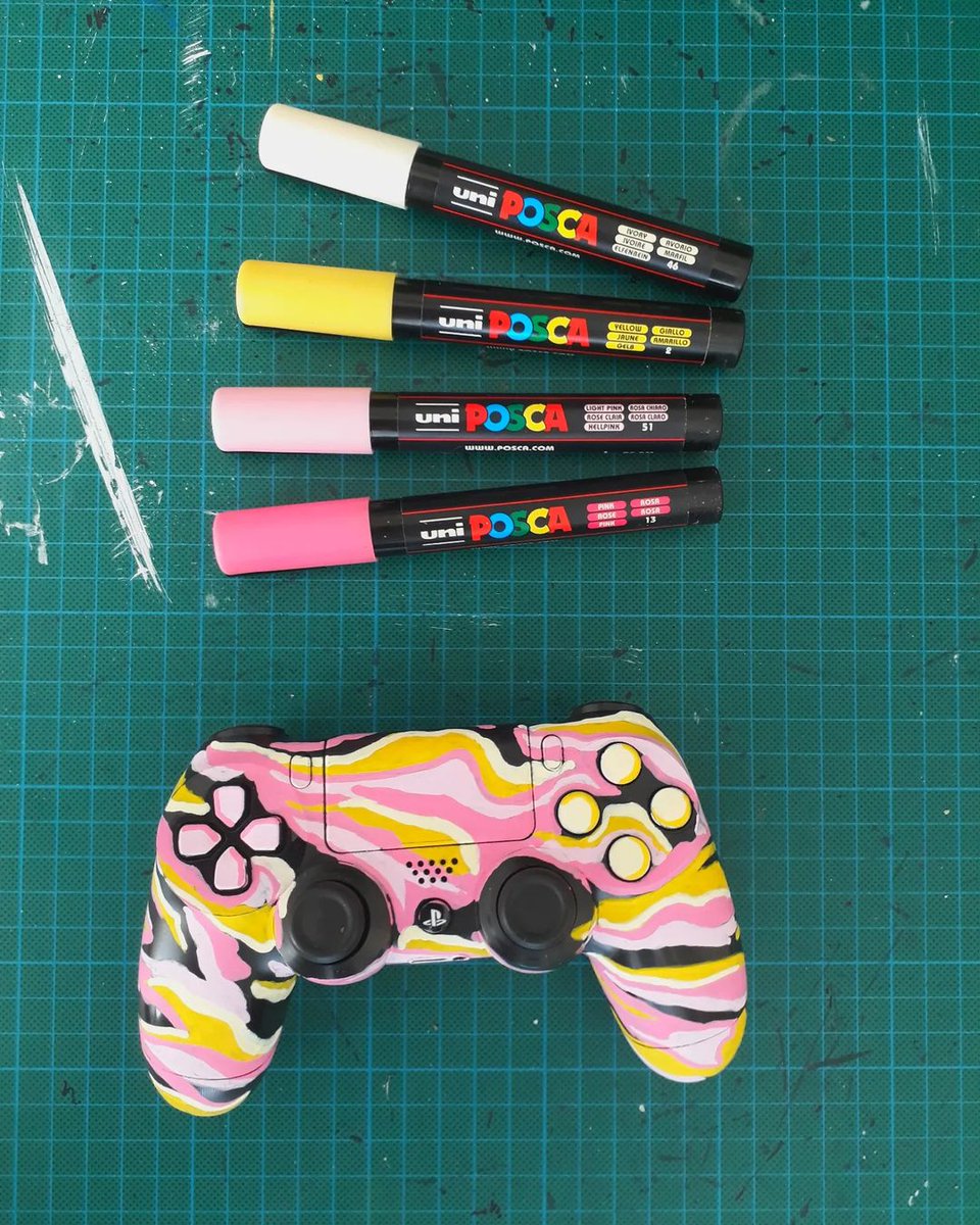 poscauk's tweet photo. Another impressive redesign โ we love this awesome update to a gaming controller! @therealpaapi has coloured this unique piece! ๐ฎ
#POSCA #POSCAart #POSCACustom #DIY #Upcycle #Creative #POSCAcreate #Art #POSCAdesign #Design #Handmade https://t.co/OENElUJBKo