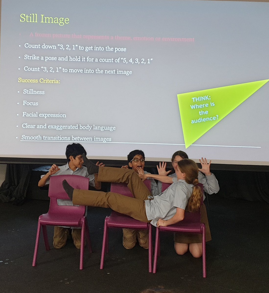 KewHouseDrama's tweet image. #KewHouseY7 enjoying their first ever #Drama lesson! #KewHouseCreativity #Tableaux