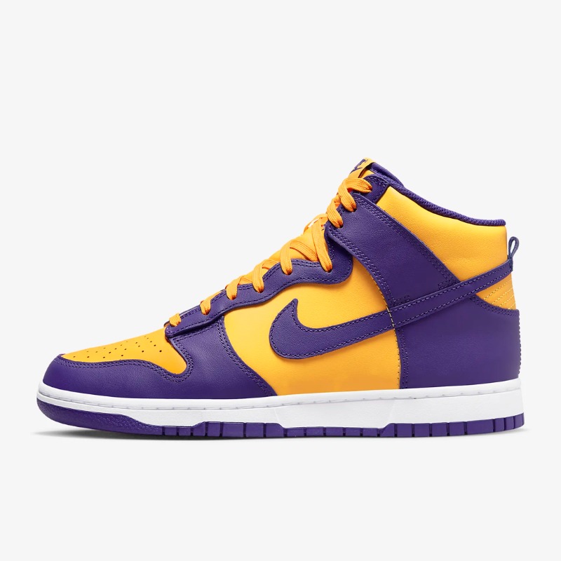 hypedes's tweet photo. Tres pares de Nike Dunk High en stock. 

Haz click en las imágenes para comprarlas en Nike: