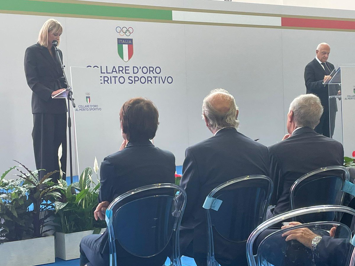 MarcoPerissa's tweet photo. Emozioni olimpiche ed il #CollareDOro, riconoscimento più prestigioso dello #Sport Italiano, conferito dal #CONI e da #GiovanniMalagò al Presidnte #CIO, #ThomasBach.
Lo sport è anche questo, lo sport merita rispetto.
Pronti per risollevare lo sport in Italia con #GiorgiaMeloni. https://t.co/AZ2SYbxfUO