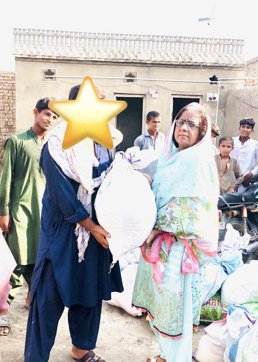 safiabaloch1's tweet photo. Ration distribution in Amrot Shareef District Shikarpur. https://t.co/sAVXQg3c9m