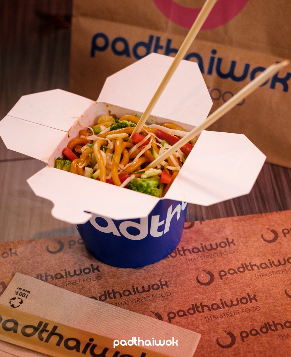 ¡Ding-dong! 🔔 ¿Alguien pidió un delicioso #Padthaiwok?

Ahora más cerca de ti con nuestros pedidos a domicilio, 🍜 saborea tus momentos con un toque picante 🌶️ y disfruta del mejor #ThaiStreetFood de la ciudad.

#Thaifood #Padthairestaurant  #noodles #asianfood #wok #takeaway
