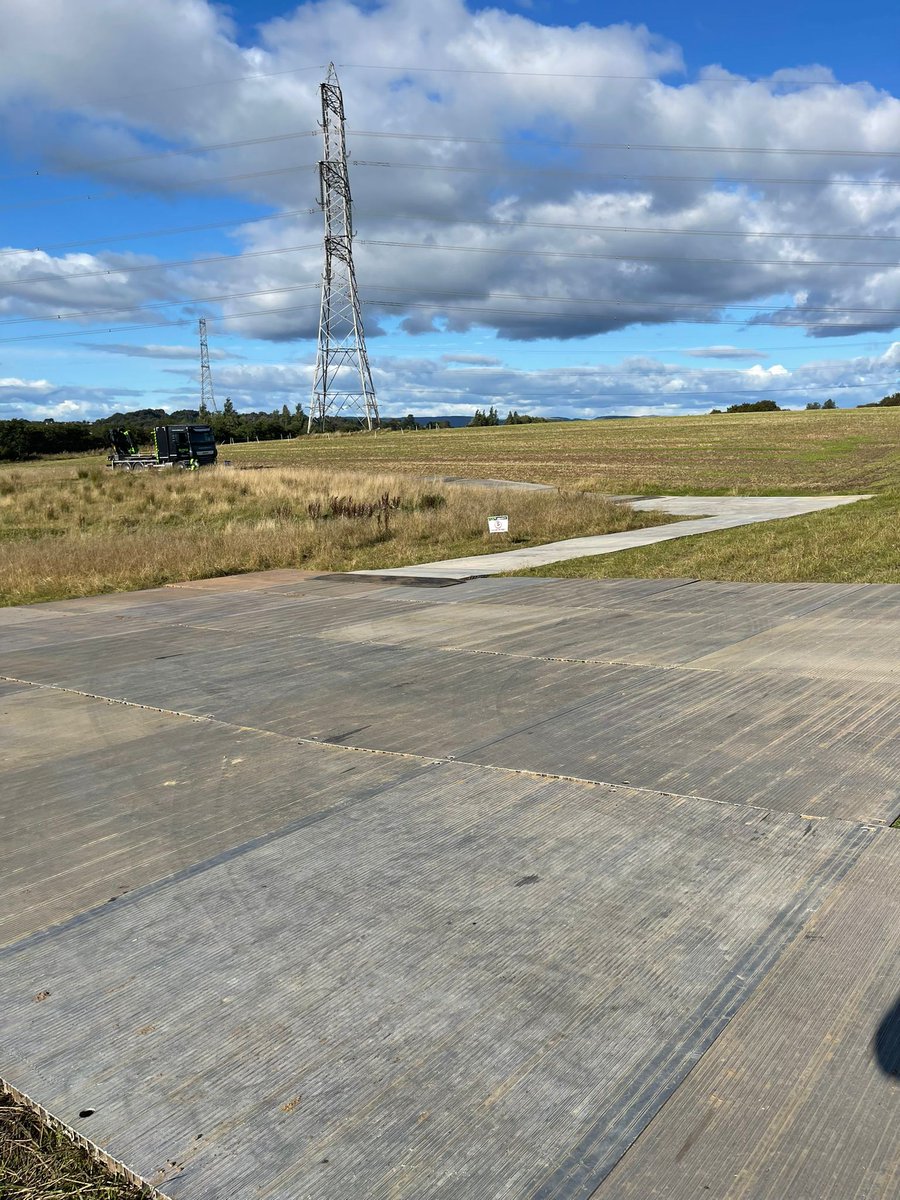 Davis_Trackhire's tweet photo. 📞 Tue PM - Client has urgent #Trackway requirement
👷♂️ Wed AM - Site surveyed
📧 Wed PM - Quote & job pack sent
🚛 Thu AM - Install starts
😃 Fri AM - Client's equipment safely on site
#TemporaryAccess done #TheDavisWay 🟢⚫️
#GroundProtection #PortableRoadway #WI1 #OHL #EPZ https://t.co/jvk6hldKSH