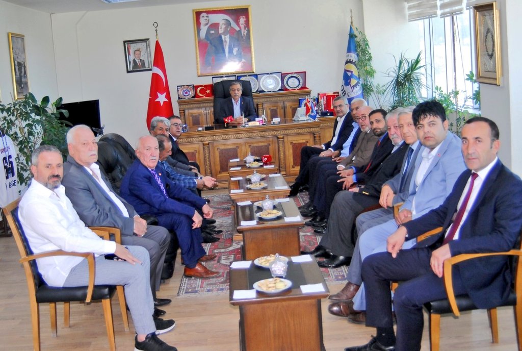 Birliğimize ziyaret 
CHP Genel Başkan Yardımcısı Sn. Oğuz Kaan Salıcı başkanlığındaki Doğu Masası Heyeti, birliğimizi ziyaret etti.
<a href="/CHPVAN_/">CHP Van İl Başkanlığı</a> <a href="/bedirhanogluvan/">Seracettin Bedirhanoğlu</a> <a href="/isaberge65/">İsa Berge</a> <a href="/baskancetin65/">Çetin Karaduman</a> <a href="/emin_tugrul/">Emin Tuğrul</a> <a href="/Kenanakalin2/">Kenan akalin</a> @NecmettinTopr10