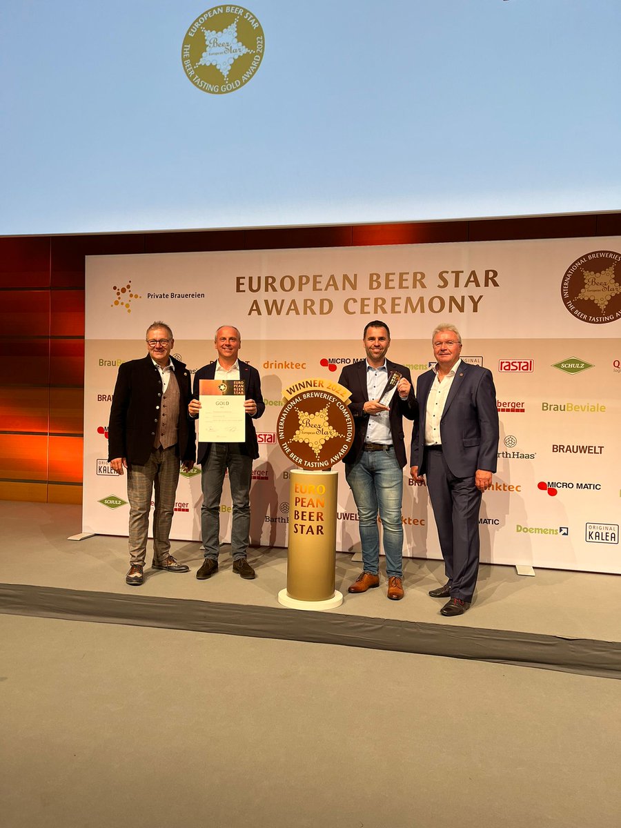 𝗪𝗶𝗿 𝘀𝗶𝗻𝗱 𝗘𝘂𝗿𝗼𝗽𝗮𝗺𝗲𝗶𝘀𝘁𝗲𝗿! Beim European Beer Star 2022 gab es für uns einen noch nie dagewesenen Medaillenregen! Gleich 6 unserer Biere wurden prämiert, darunter unser "Sonnenkönig VIII", mit dem wir die Goldmedaille geholt haben! #UndStolzDrauf