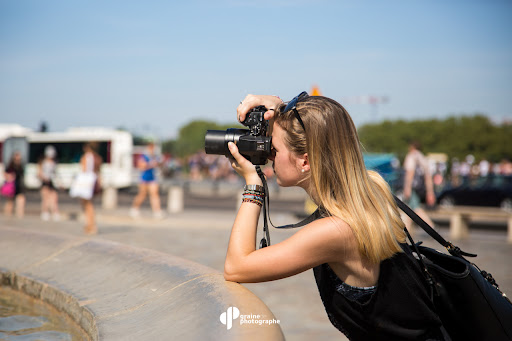 grainedephoto's tweet photo. ❗️RESERVEZ VOS PLACES❗️

Affûter votre regard en suivant notre stage photo "Composition"📷

Infos &amp; inscription 👉 https://t.co/yf9LejTGDS

📍24/09 à Paris, Aix-en-Provence, Nice, Metz, Lille
📍25/09 à Strasbourg 

#photographie #composition #numérique #coursphoto https://t.co/FFBMoimZa5