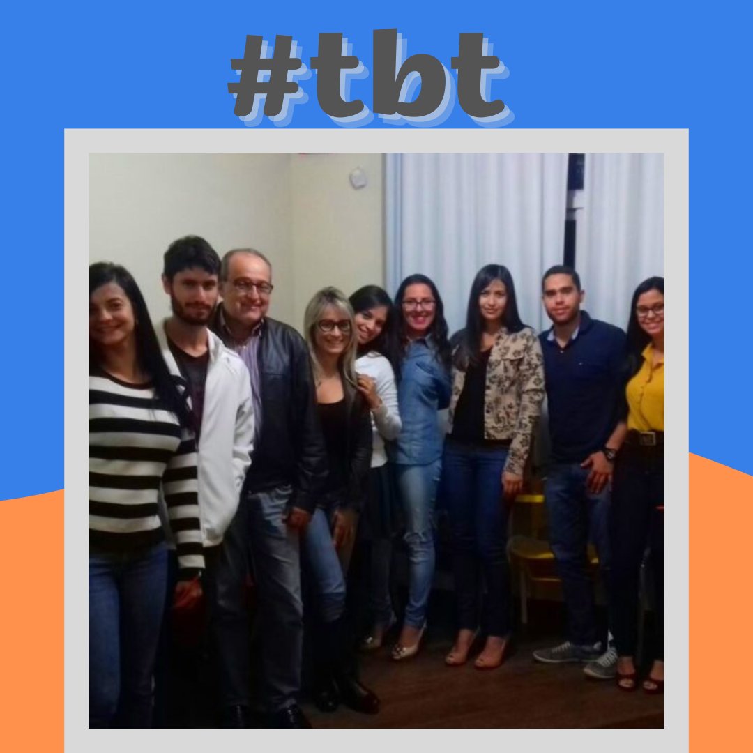 GlassSchool's tweet image. Turma adorável de adultos há 6 anos. 🤓

#tbt #LearningIsFun #StudyEnglish #AprendaInglês #CursodeInglês #ProgramaBilíngue #VitóriadaConquista #since1995
