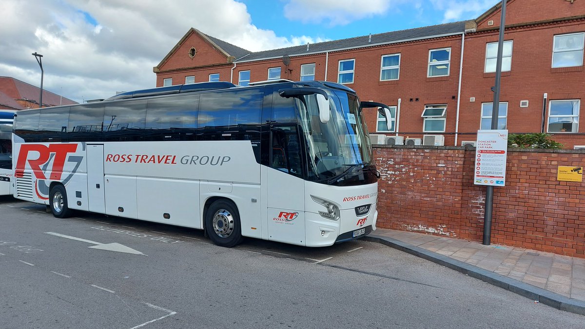 Shaun__92's tweet photo. Ross Travel - VDL Futura 2 - FHD2-129.365 - RO66 BUS on Rail Replacement for Northern #northerntrains #northern #railreplacement #railreplacementcoach #2P15 #doncaster #thornesouth #scunthorpe #vdl #futura2 #rosstravelgroup #rosstravel @northernassist https://t.co/T6Djvsb2Bz