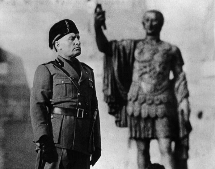 YarielSurez3's tweet photo. Estaba muerto antes que lo mataran, y con él se fue el fascismo italiano que llevó al país al desastre económico, a los horrores de la II Guerra Mundial y al exterminio de judíos en un país que antaño fue un imperio y 'Il Duce' pensó reeditar como un emperador del siglo XX. 🧵 https://t.co/ZzqnFhqIvc