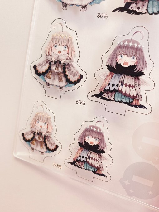 サンプル来た!印刷キレ〜!アクスタのサイズ一生悩んでる 