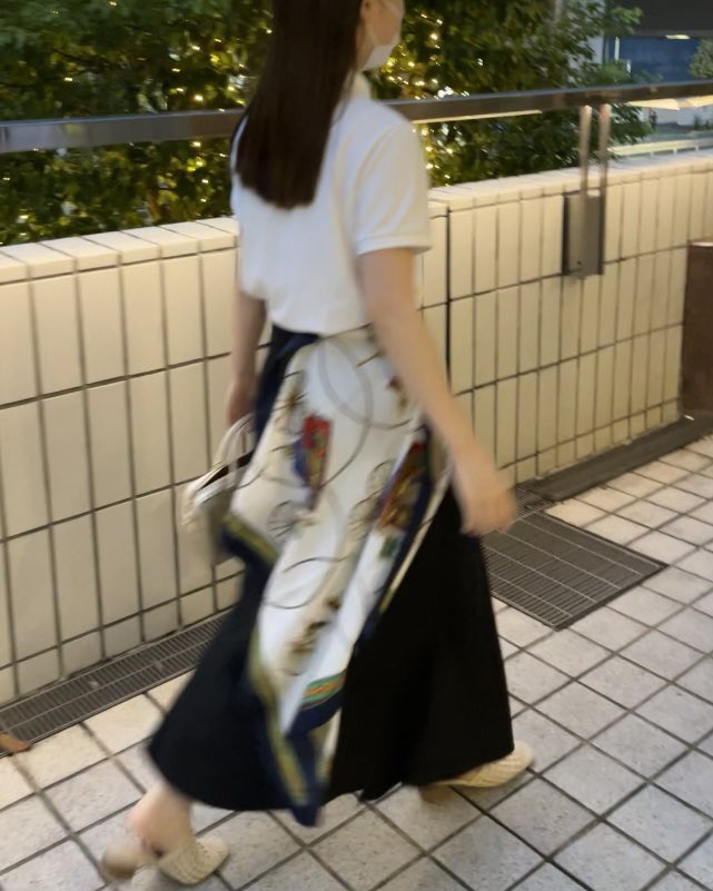 同じスカーフでこんなにアレンジできるんだから、可能性は無限大‼️