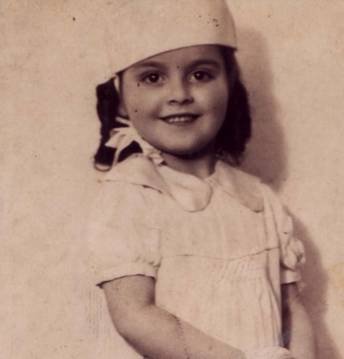 16 September 1936 | A French Jewish girl, Suzanne Mol, was born in Paris.

She arrived at #Auschwitz on 21 August 1942 in a transport of 1,000 Jews deported from Drancy. She was among 817 of them murdered in gas chambers after the selection.