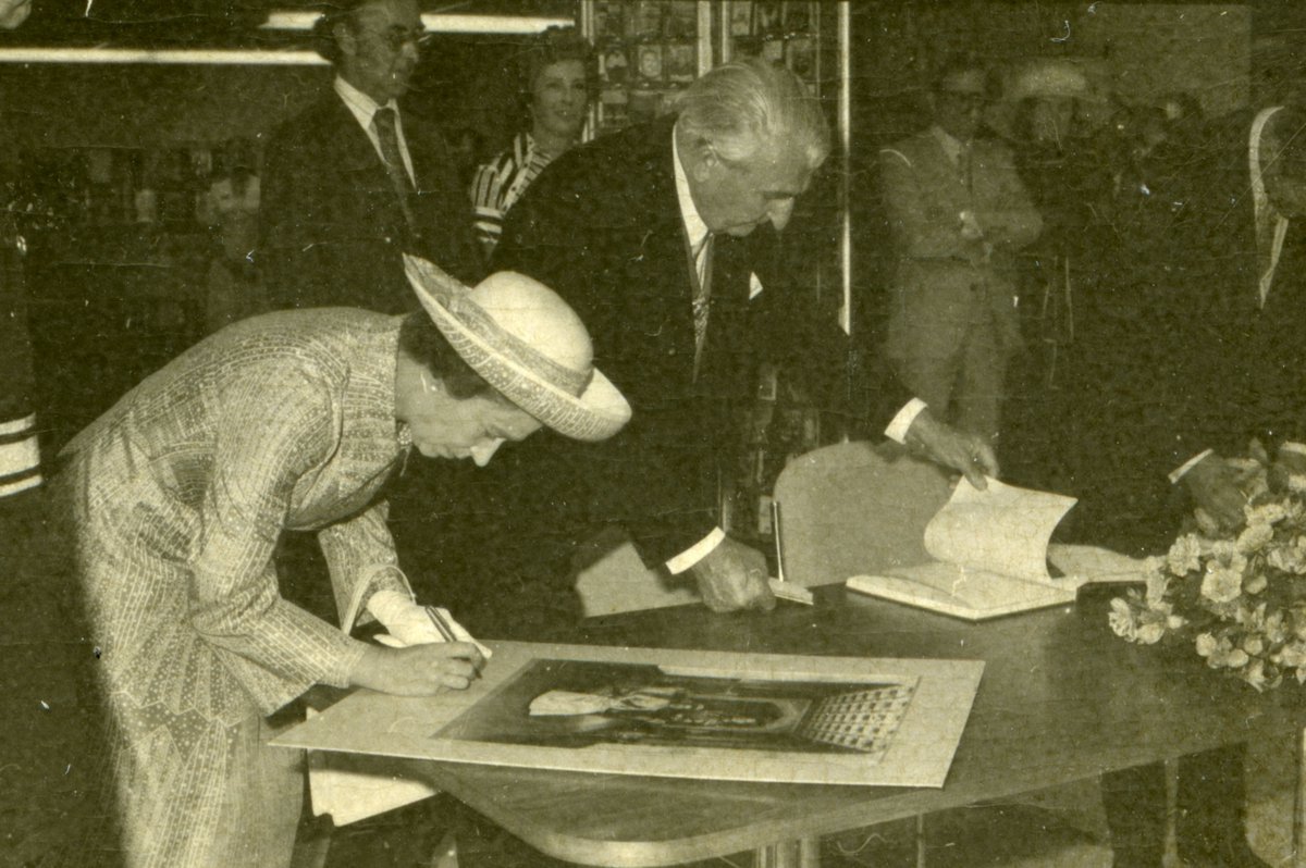 Inspire Nottinghamshire Libraries tweet media