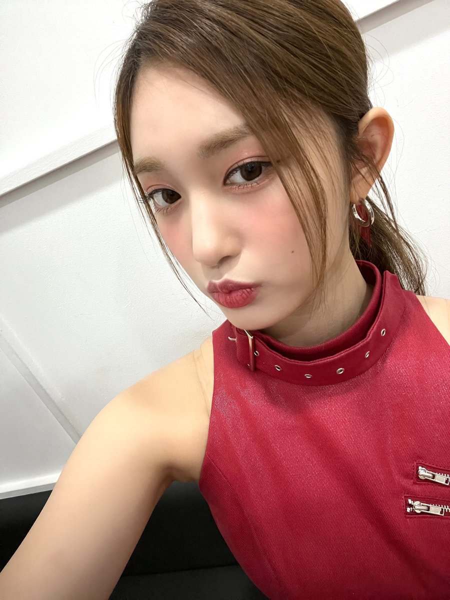 ivepics_'s tweet photo. leeseo fns 🪐 update https://t.co/D9uzSTrTZ2